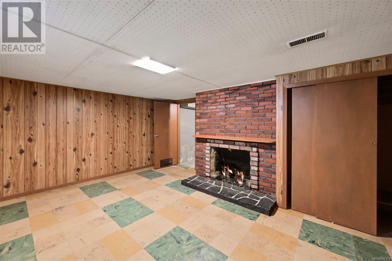 1233 TATTERSALL DRIVE Image 25