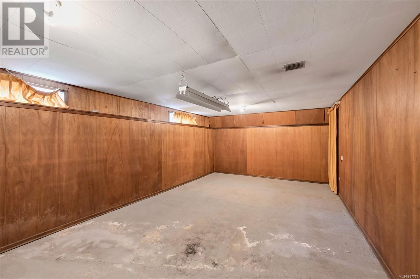 1233 TATTERSALL DRIVE Image 27