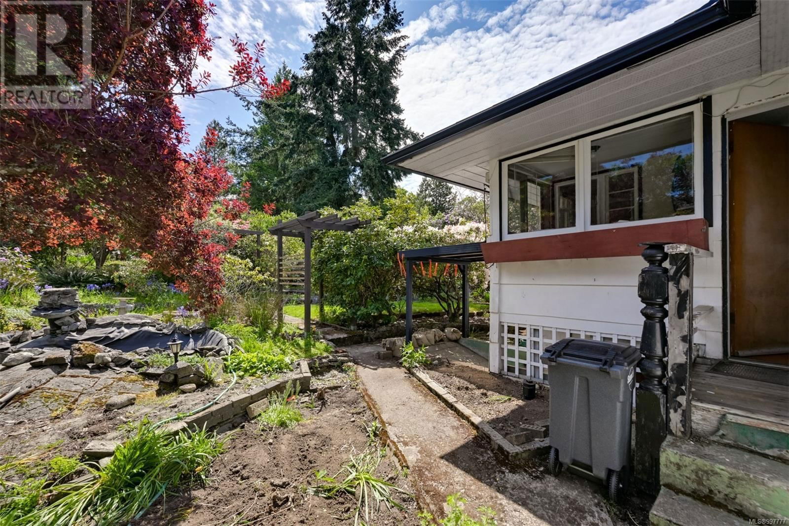 1233 TATTERSALL DRIVE Image 31