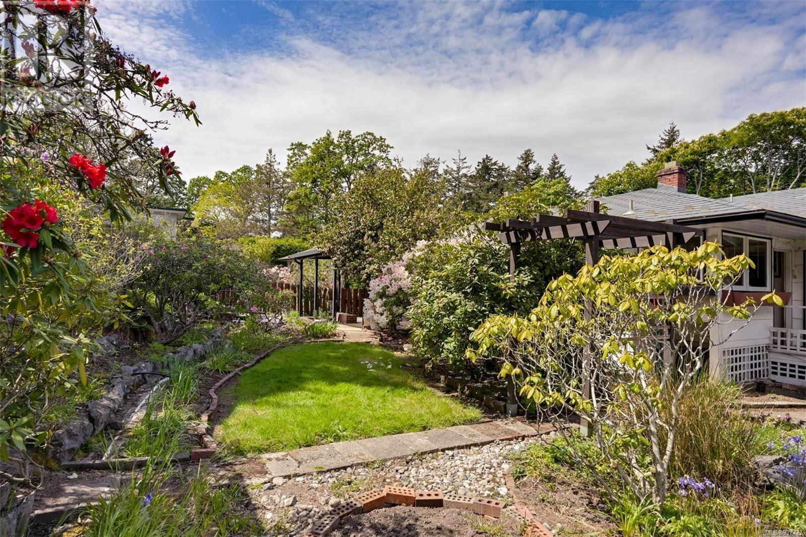 1233 TATTERSALL DRIVE Image 33