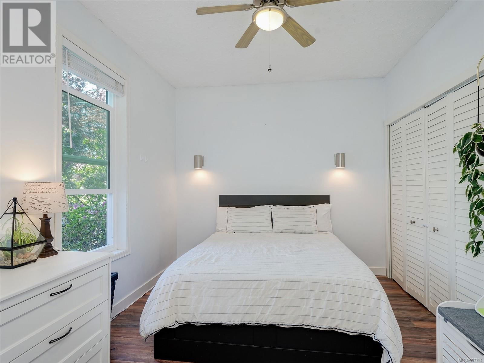 2551 PRIOR STREET Image 13