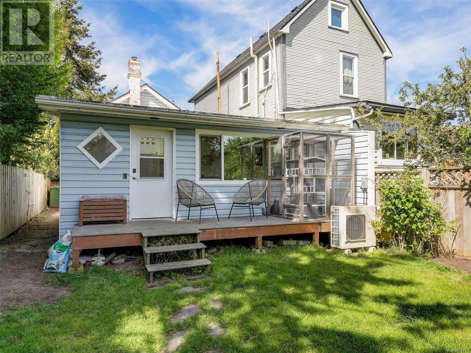 2551 PRIOR STREET Image 22