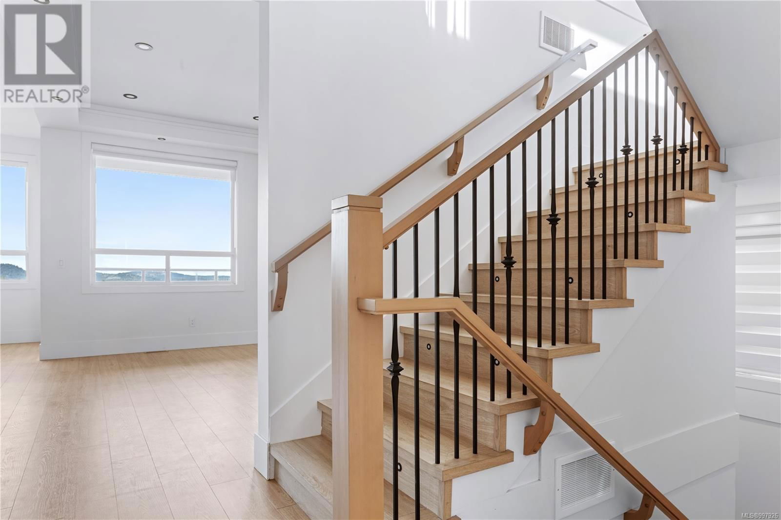 3460 CALDERA COURT Image 17
