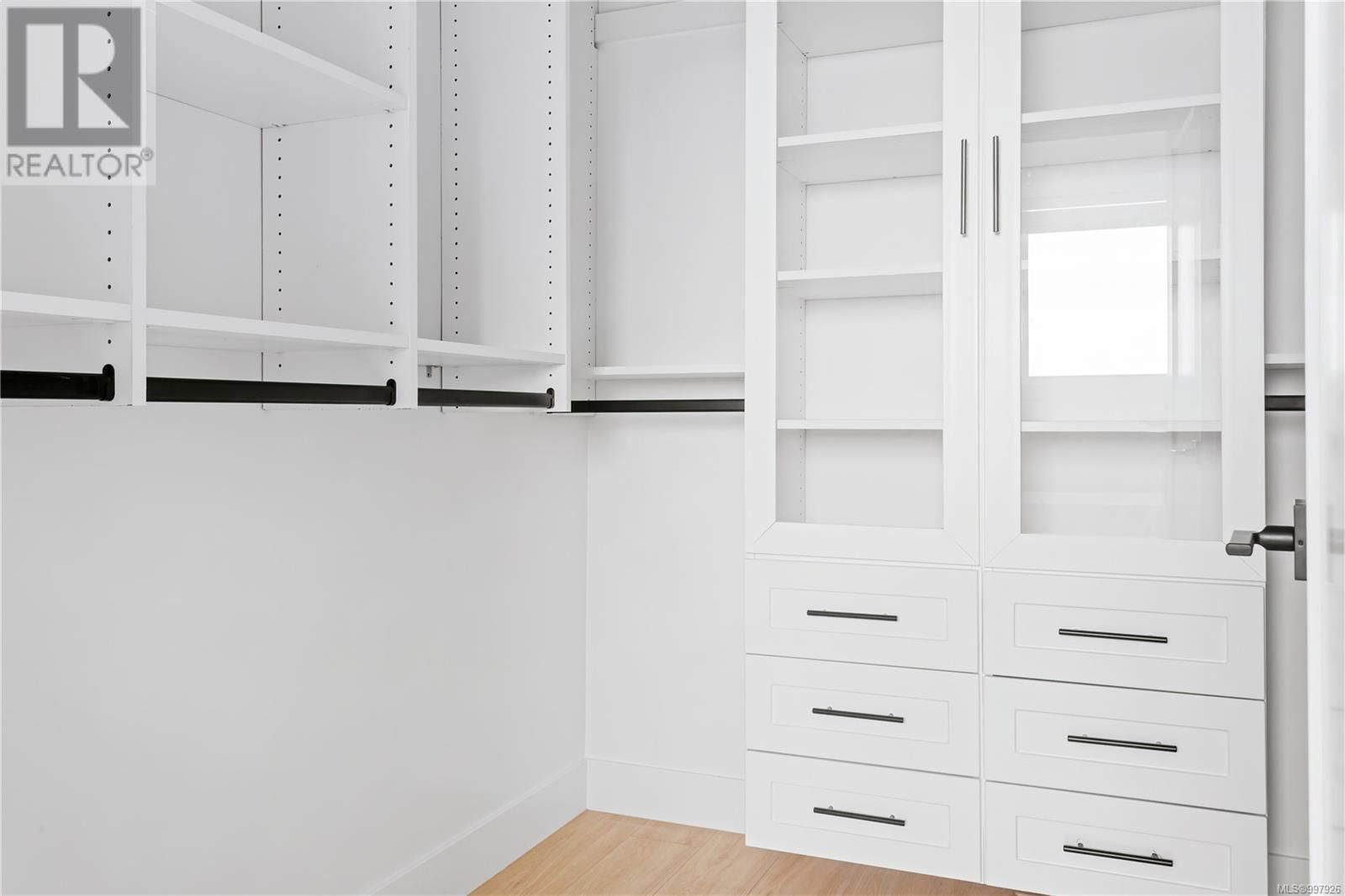3460 CALDERA COURT Image 33