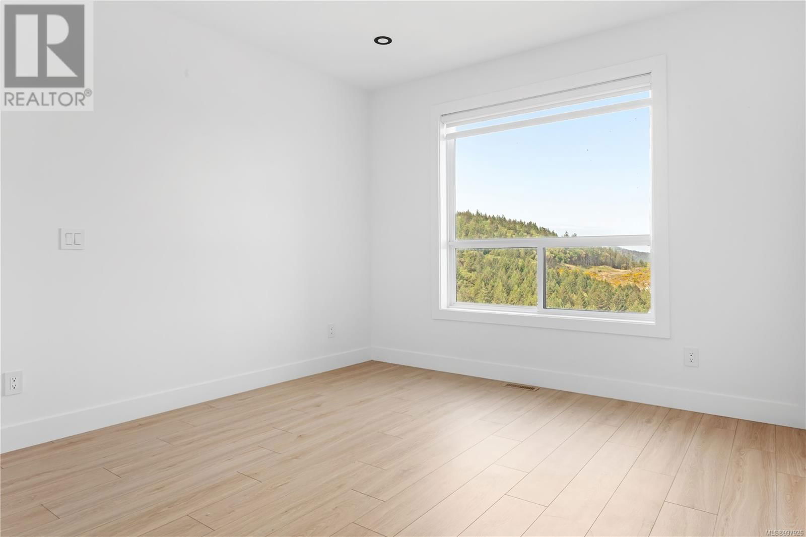 3460 CALDERA COURT Image 37