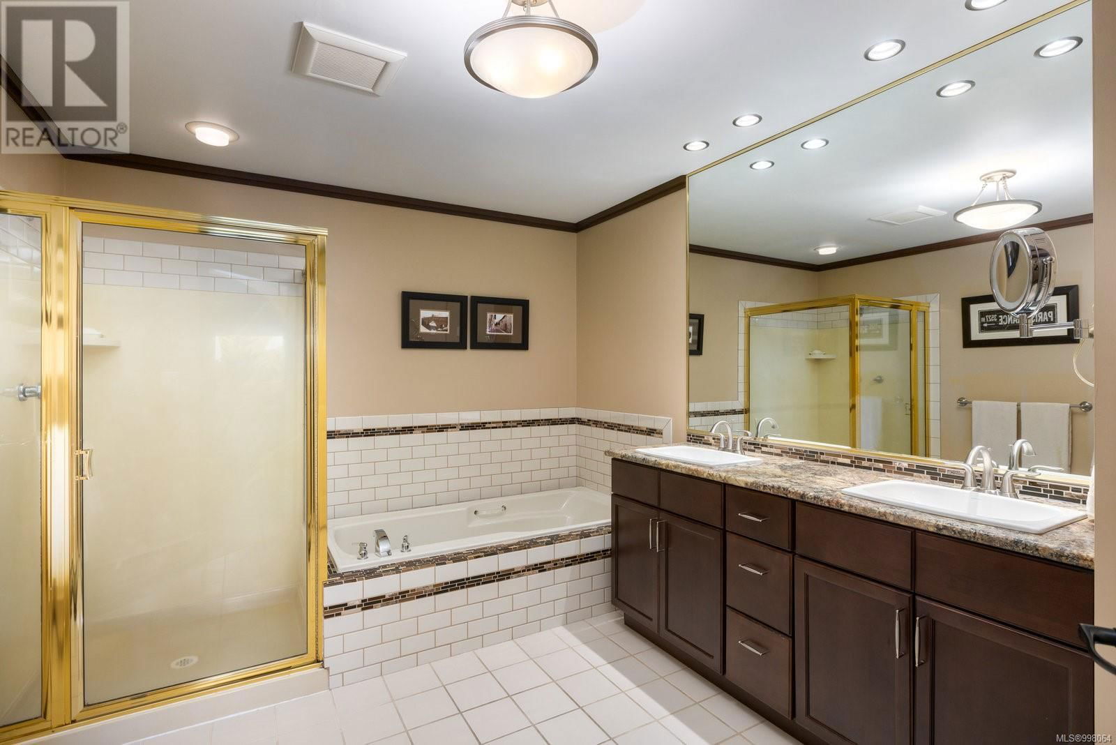 927 - 6880 WALLACE DRIVE Image 21