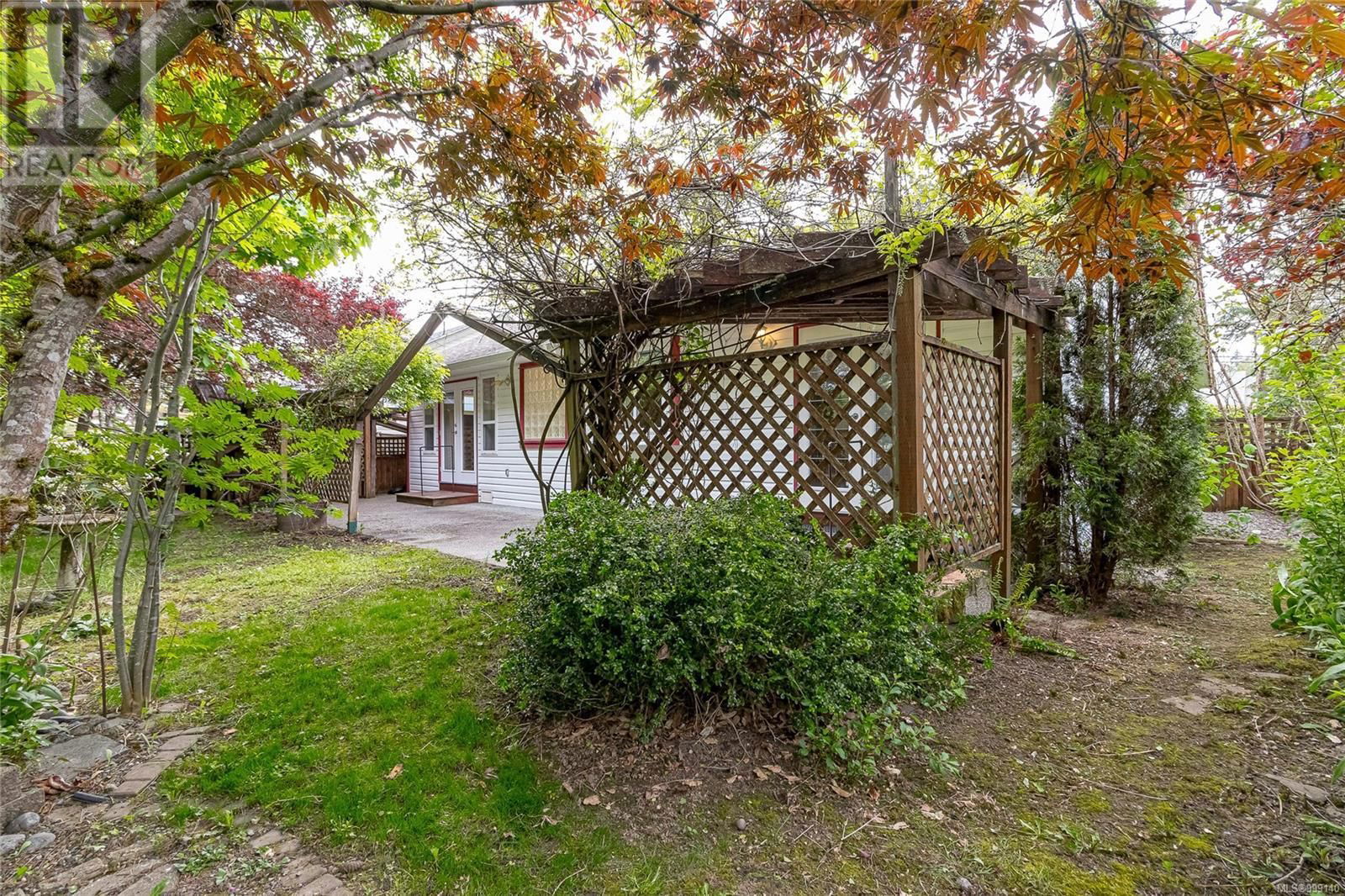 6279 LANE ROAD Image 30