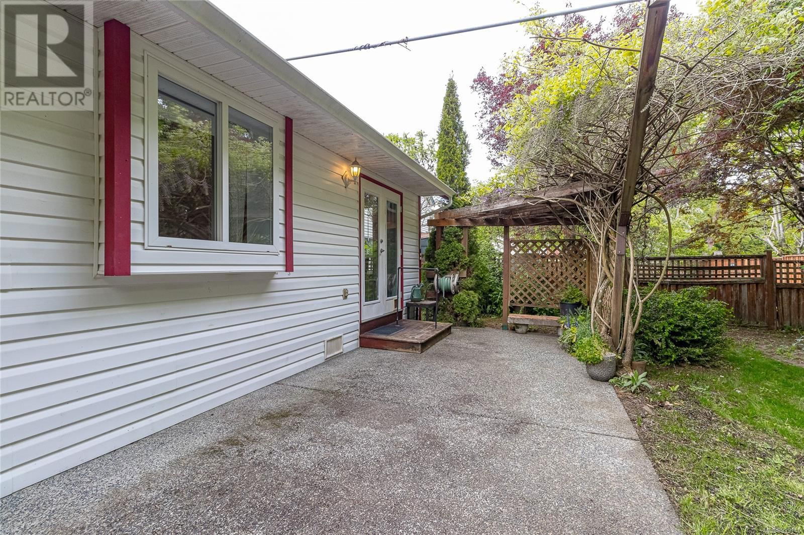 6279 LANE ROAD Image 33