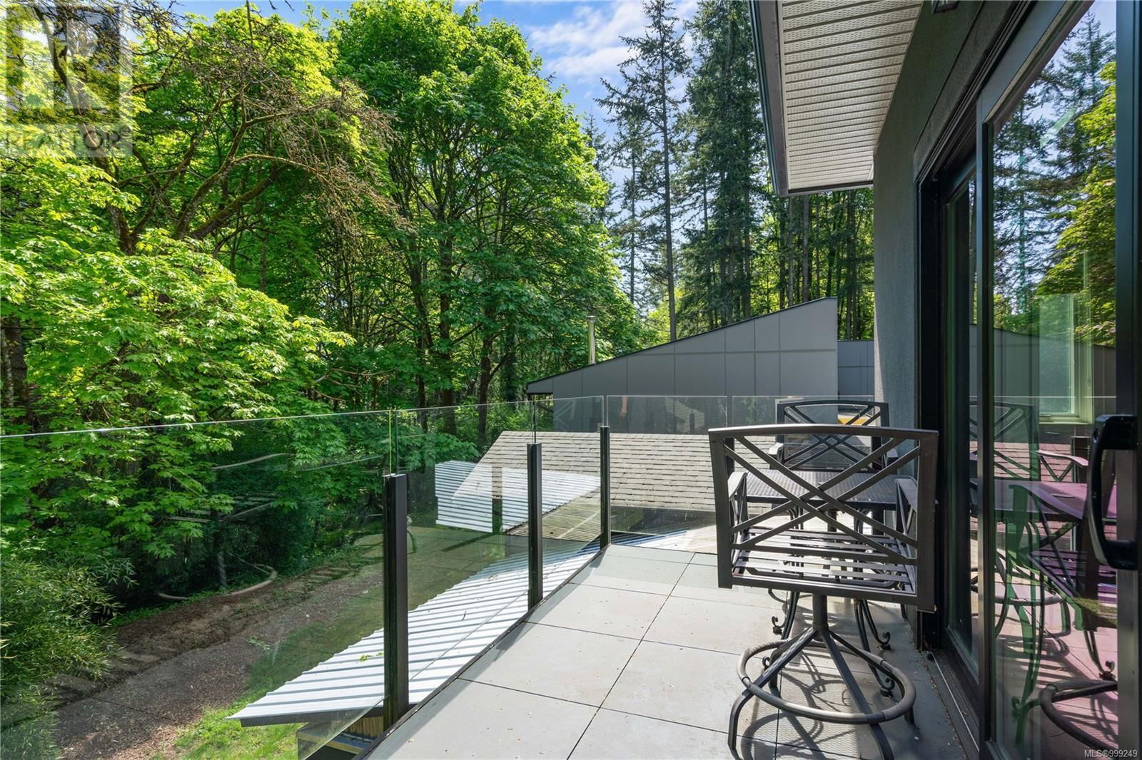851 SAYWARD ROAD Image 36
