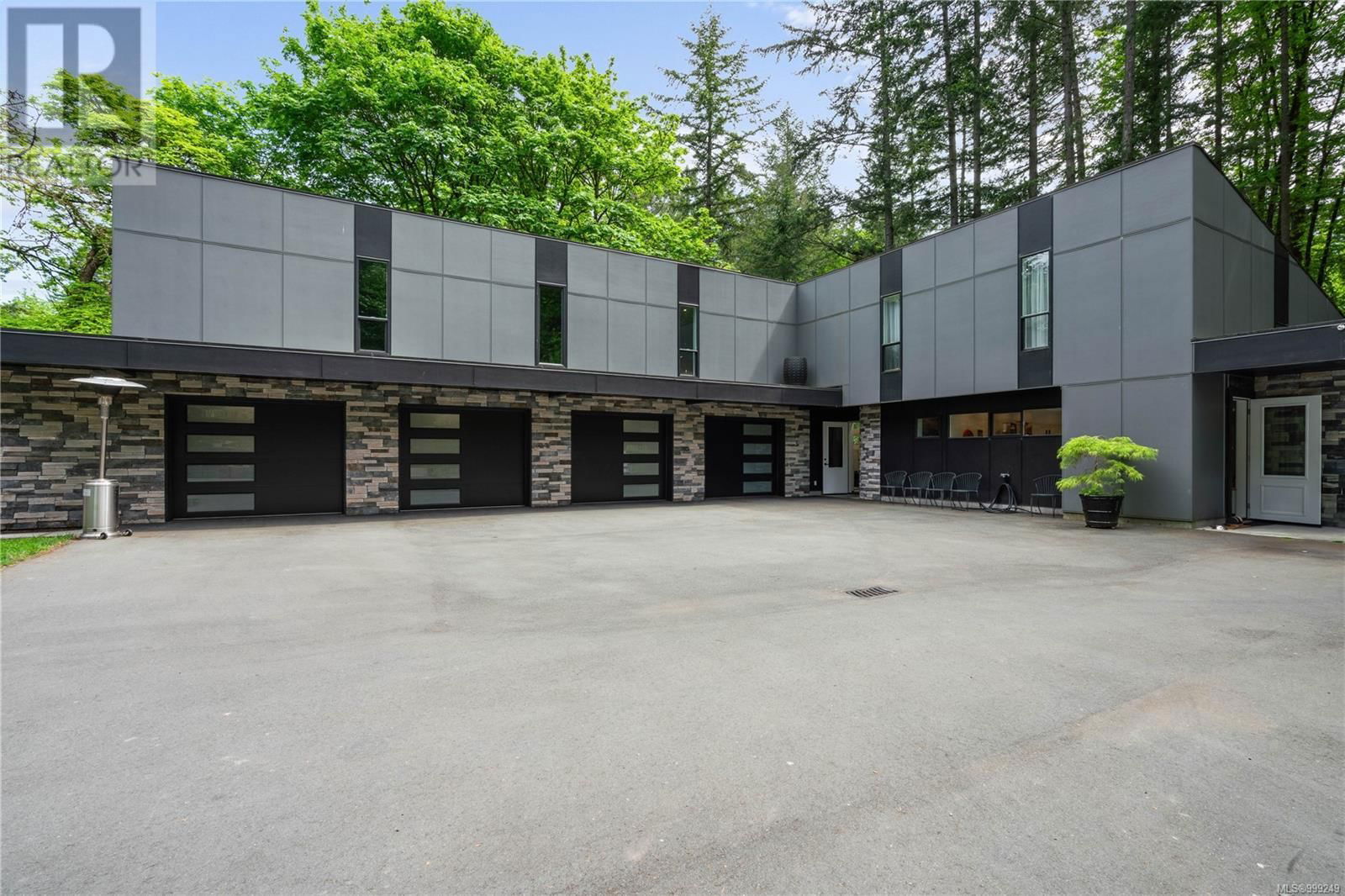 851 SAYWARD ROAD Image 37