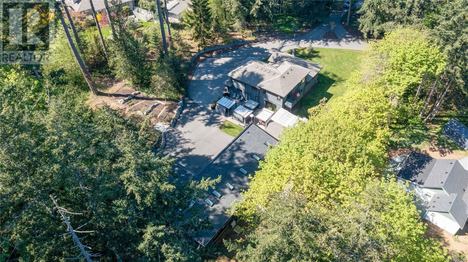 851 SAYWARD ROAD Image 78