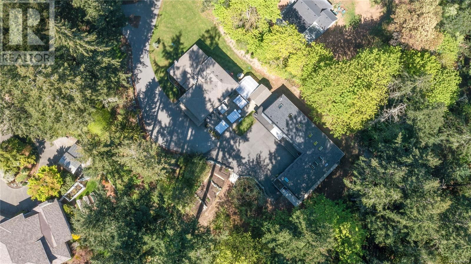 851 SAYWARD ROAD Image 82