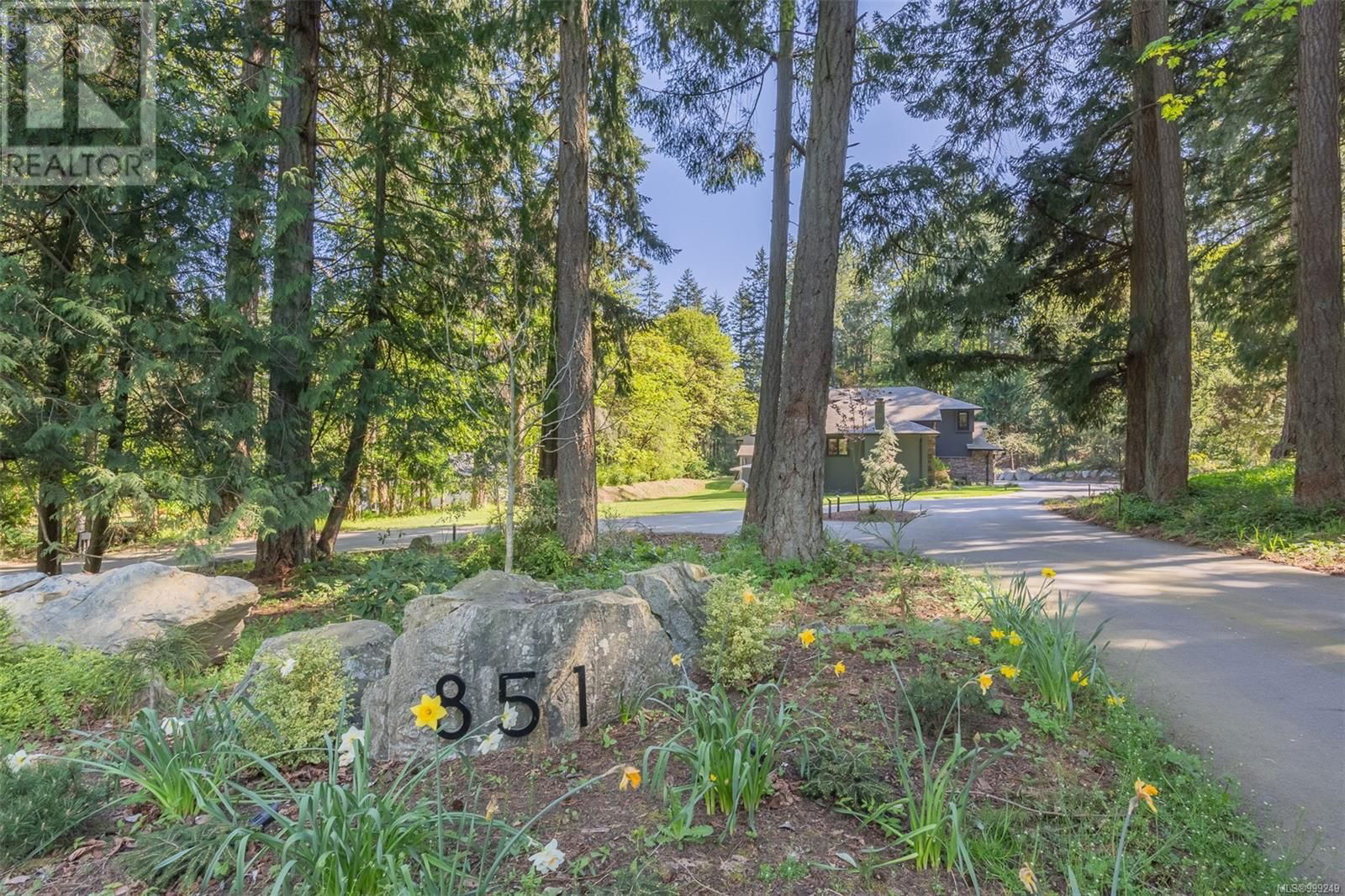 851 SAYWARD ROAD Image 83