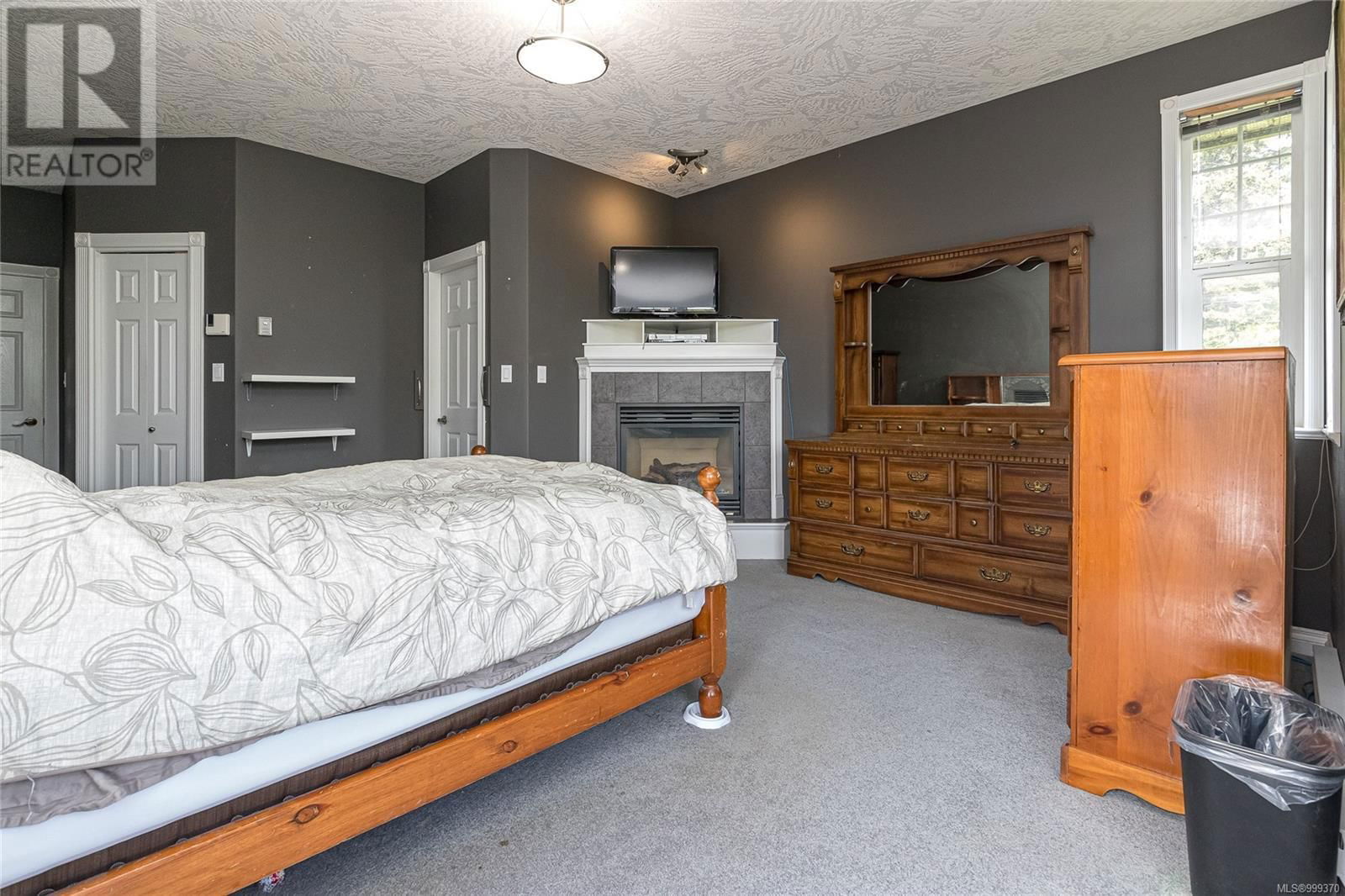 3831 ROWLAND AVENUE Image 19