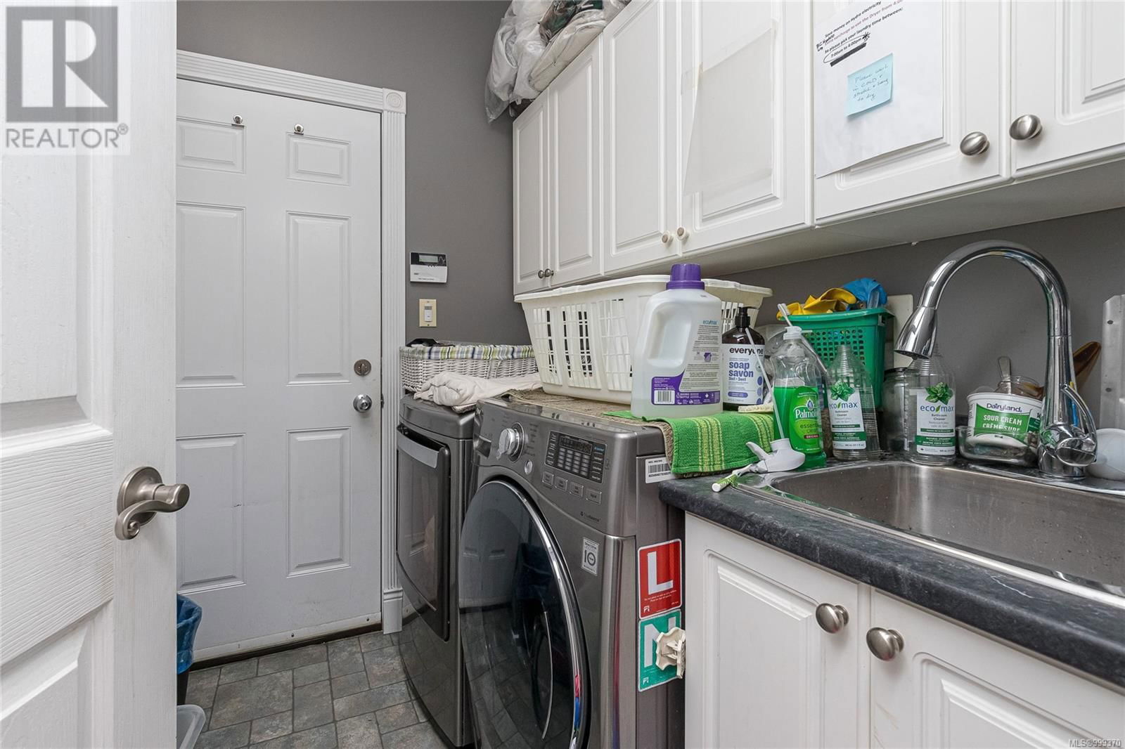3831 ROWLAND AVENUE Image 26