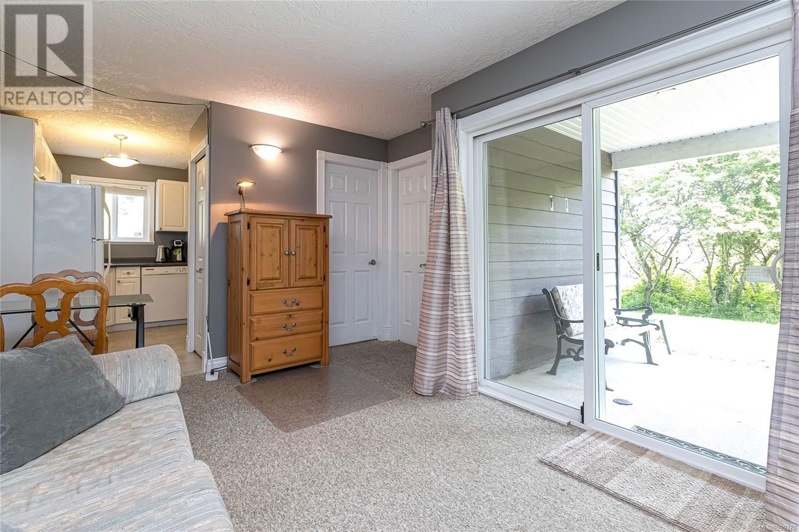 3831 ROWLAND AVENUE Image 28