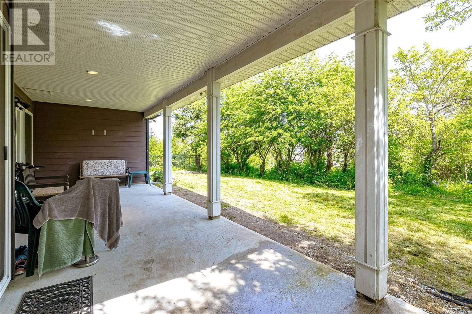 3831 ROWLAND AVENUE Image 39