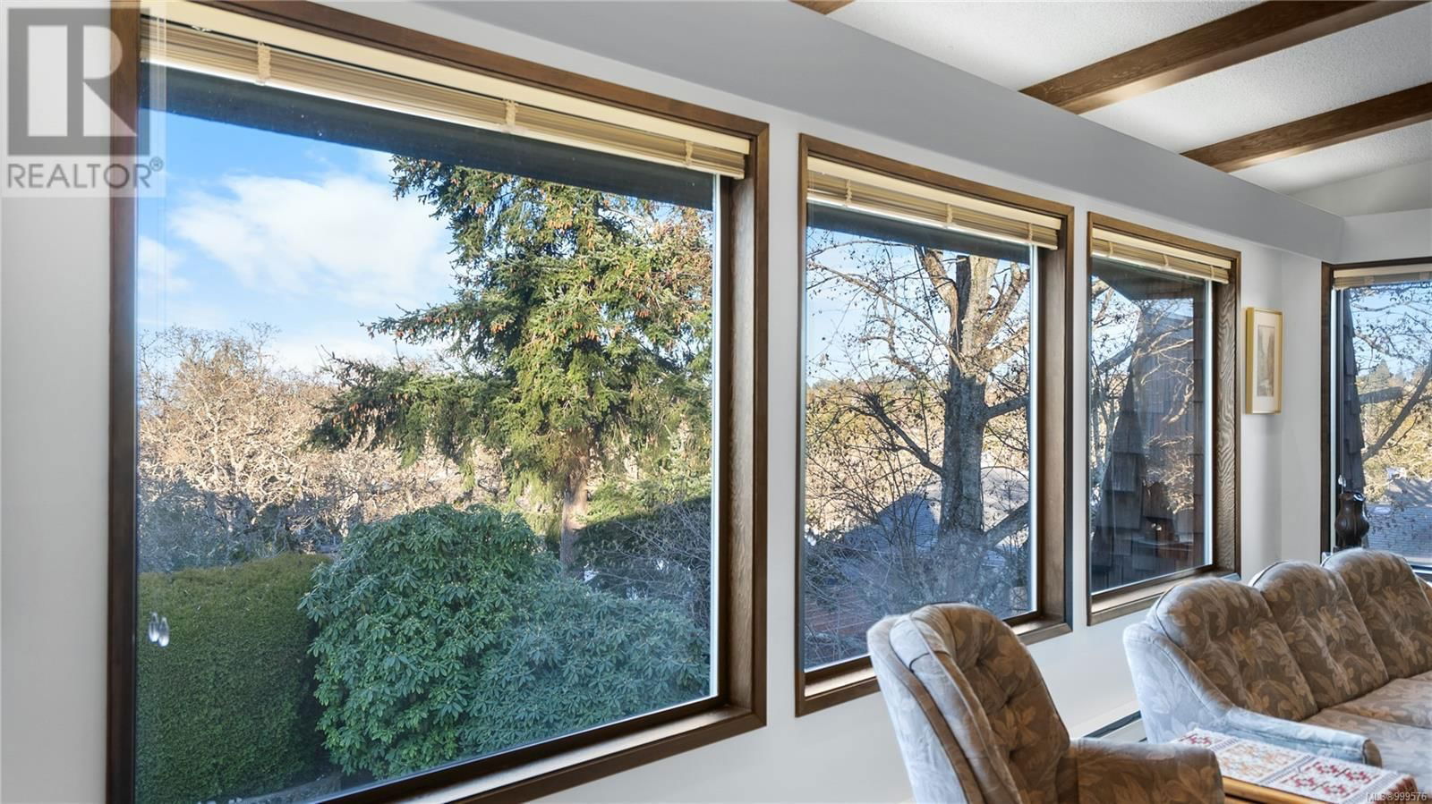 1616 BARKSDALE DRIVE Image 1