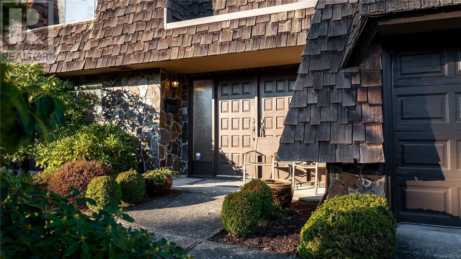 1616 BARKSDALE DRIVE Image 3