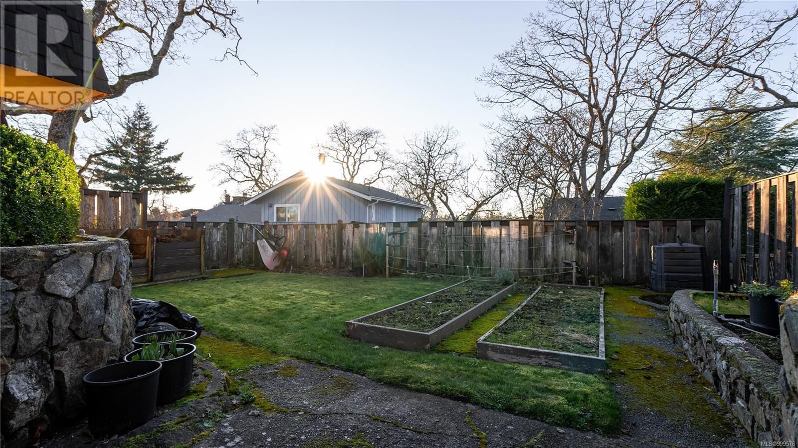 1616 BARKSDALE DRIVE Image 36
