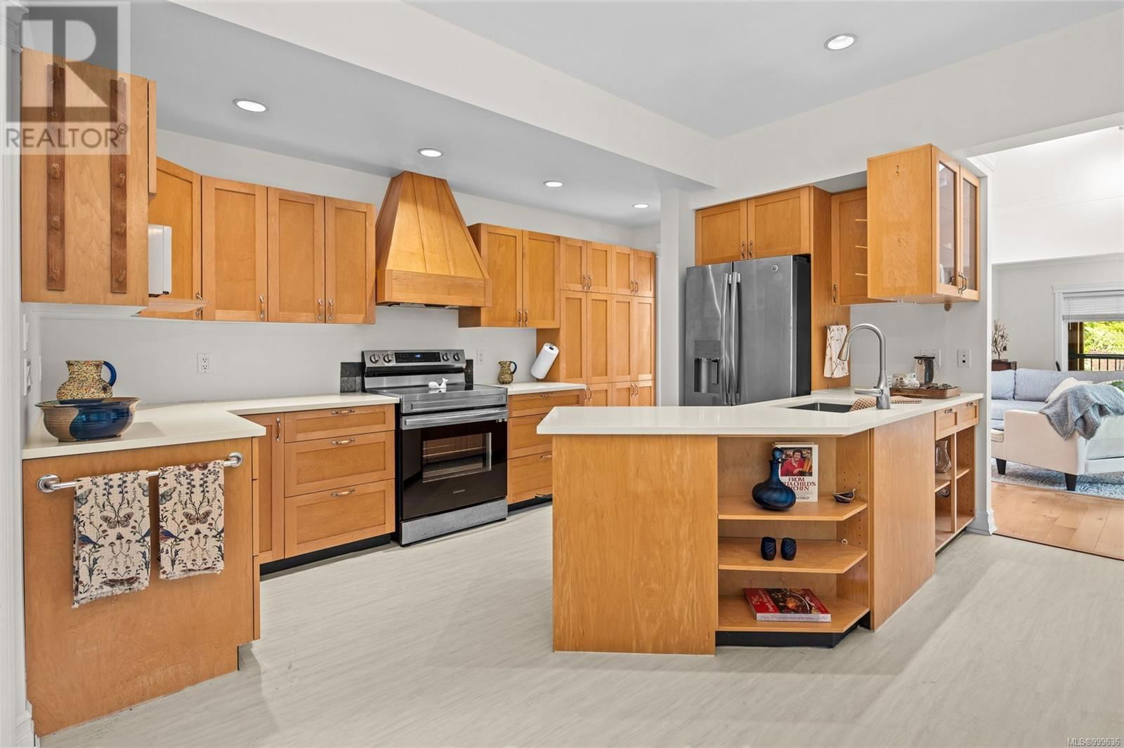 2102 MOWICH DRIVE Image 35