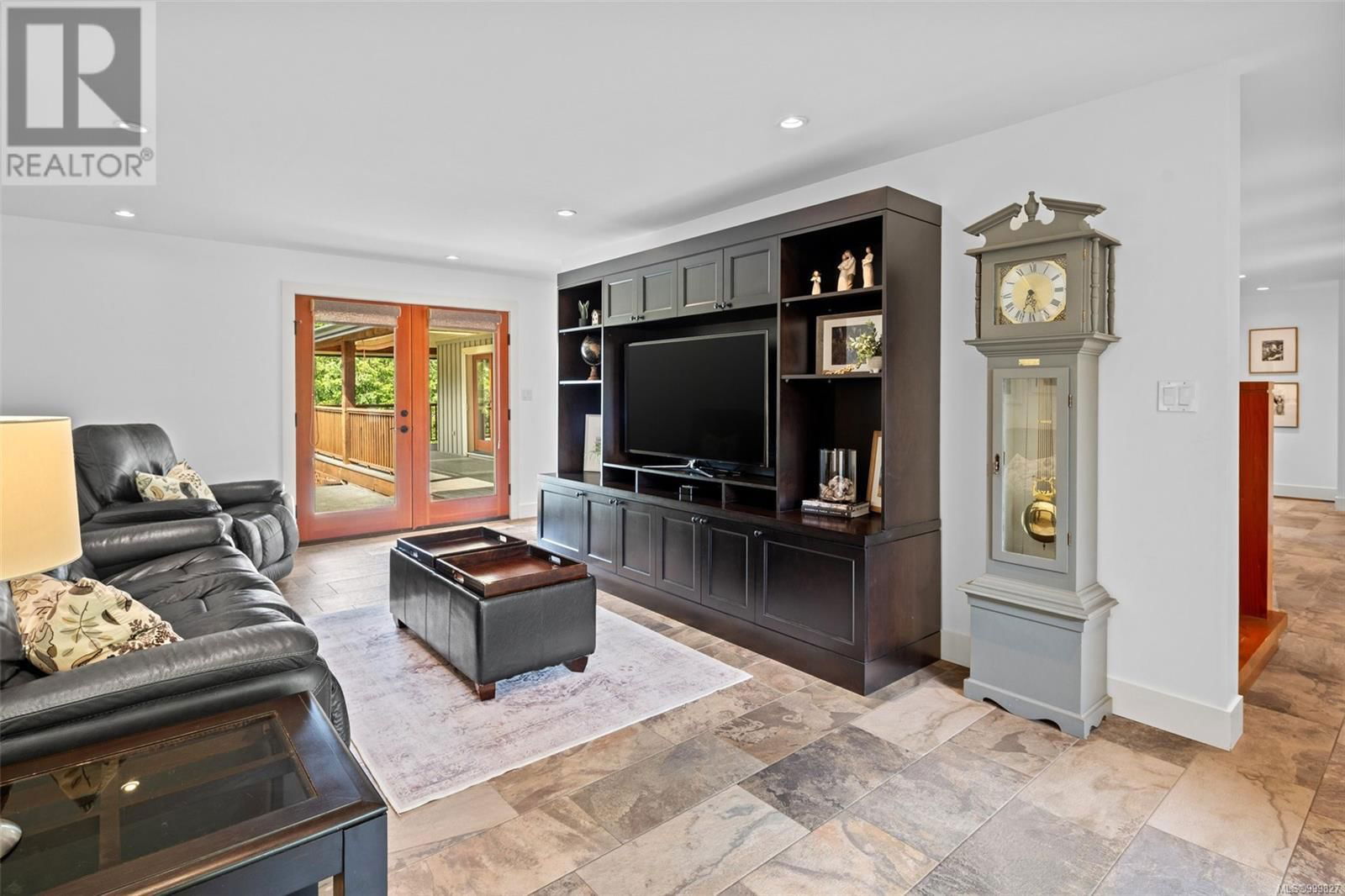 7136/7138 RICHARDS TRAIL Image 15