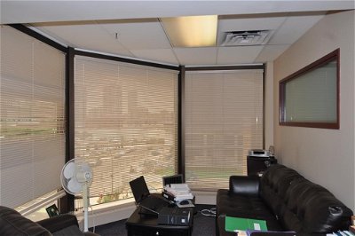 Image #1 of Commercial for Sale at 400 1100 8 Avenue Sw, Calgary, Alberta