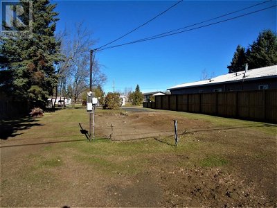 Image #1 of Commercial for Sale at 609 3 Avenue Nw, Slave Lake, Alberta