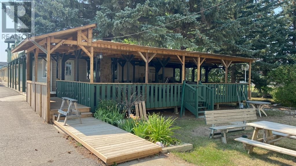 Image #1 of Business for Sale at 230 7 Avenue, Bow Island, Alberta