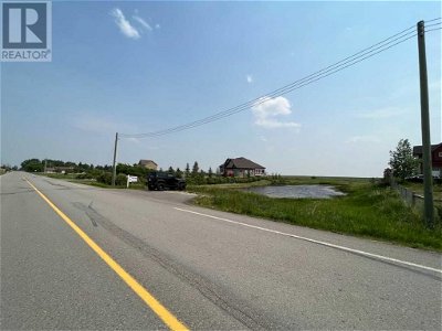 Image #1 of Commercial for Sale at 421 Railway Avenue W, Cheadle, Alberta