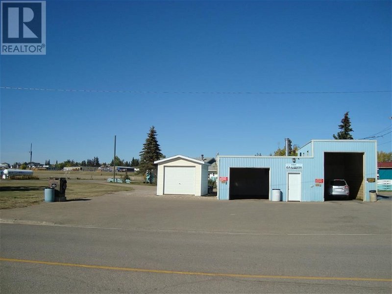 Image #1 of Business for Sale at 116 First Avenue, Trochu, Alberta