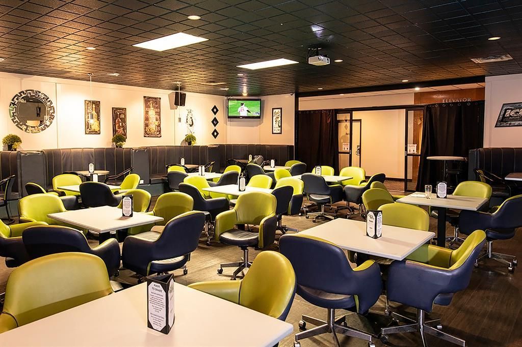 Image #1 of Business for Sale at 9812 113 Street, Fairview, Alberta