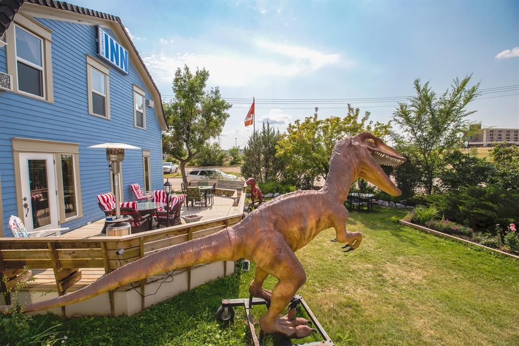 Image #1 of Business for Sale at 320 Railway Avenue E, Drumheller, Alberta