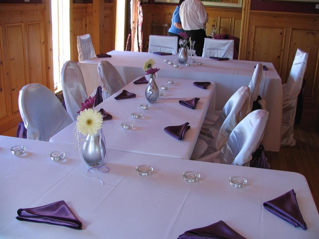 Image #1 of Business for Sale at 320 Railway Avenue E, Drumheller, Alberta