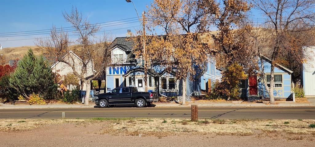 Image #1 of Business for Sale at 320 Railway Avenue E, Drumheller, Alberta