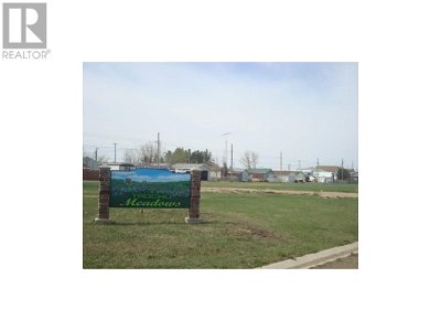 Image #1 of Commercial for Sale at 9 Trochu Avenue, Trochu, Alberta
