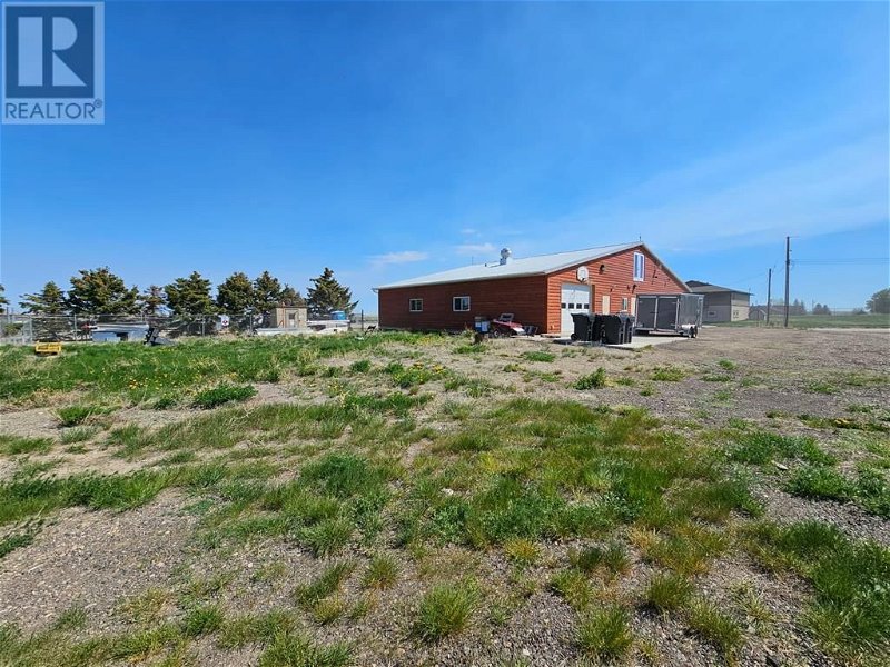 Image #1 of Restaurant for Sale at 448 4 Street W, Coutts, Alberta