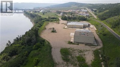 Image #1 of Commercial for Sale at 8610 87 Avenue, Peace River, Alberta
