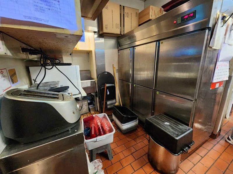 Image #1 of Restaurant for Sale at Edmonton, Alberta
