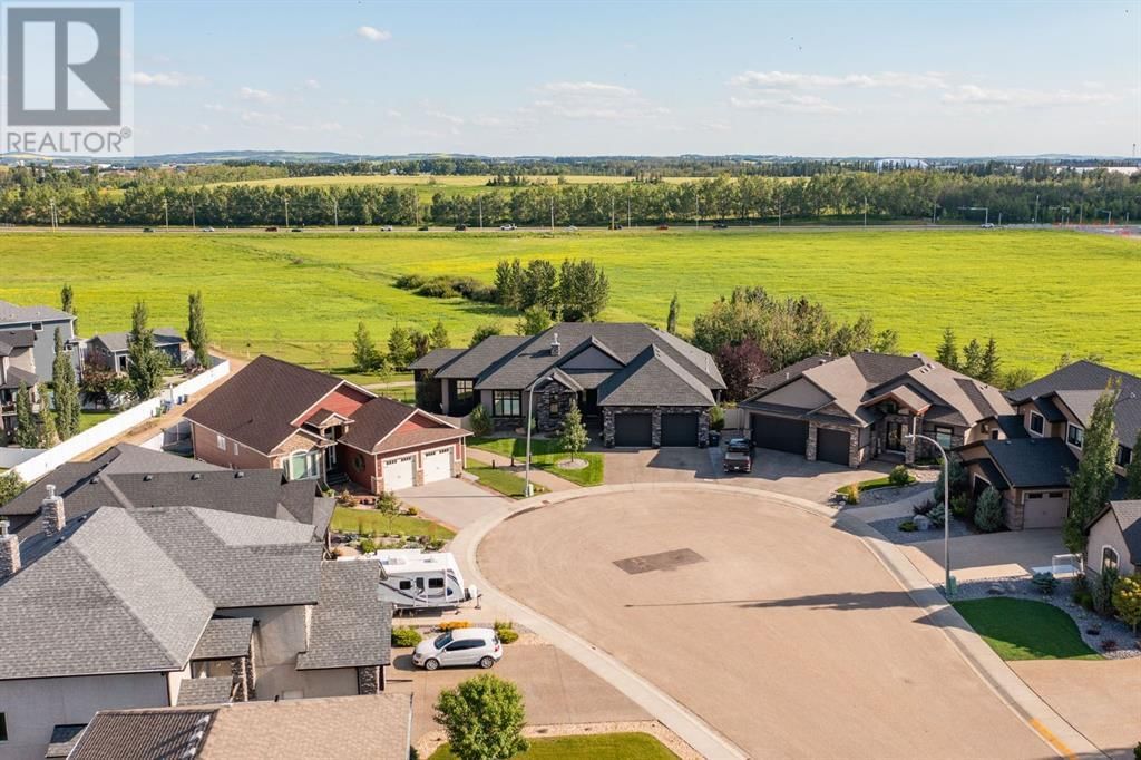 36 Sawyer Close, Red Deer, Alberta T4R 0M5