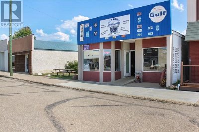 Image #1 of Commercial for Sale at 5105 50 Street, Hardisty, Alberta
