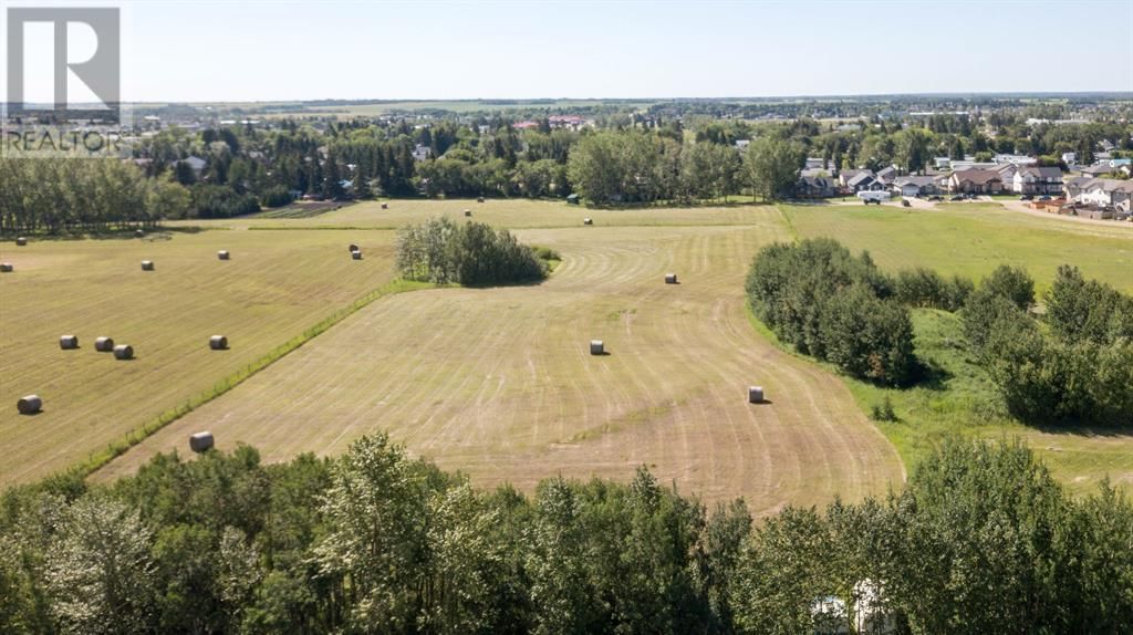 5901 55 AVENUE Image 1
