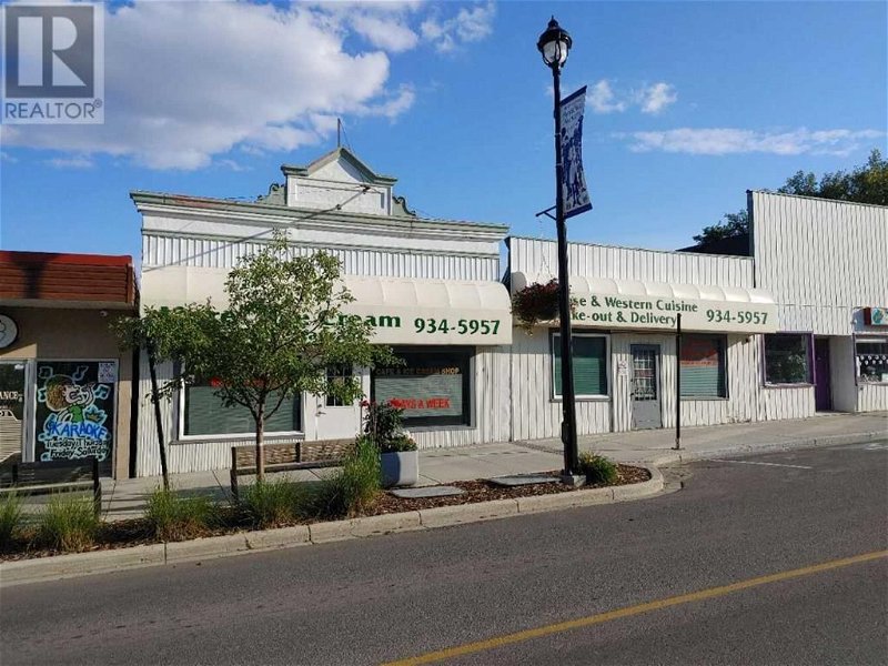 Image #1 of Restaurant for Sale at 103 2 Avenue, Strathmore, Alberta
