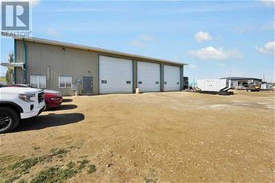 Image #1 of Commercial for Sale at 18 Schenk Industrial Road, Sylvan Lake, Alberta