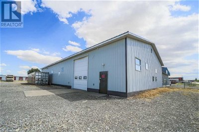 Image #1 of Commercial for Sale at 1059 Elk Avenue, Pincher Creek, Alberta