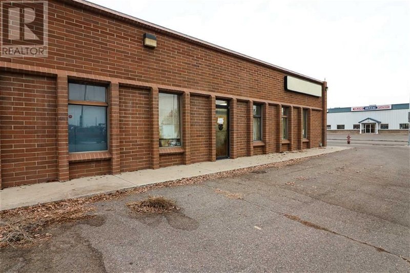Image #1 of Business for Sale at 957 South Railway Street Se, Medicine Hat, Alberta