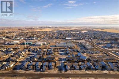 Image #1 of Commercial for Sale at 1 1901 52 Avenue, Lloydminster, Alberta