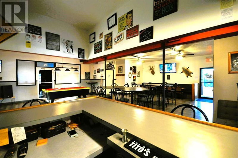 Image #1 of Restaurant for Sale at 113 5 Avenue E, Bow Island, Alberta