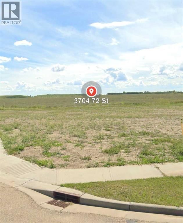 3704 72 St. Close, Camrose, Alberta T4V 5E4