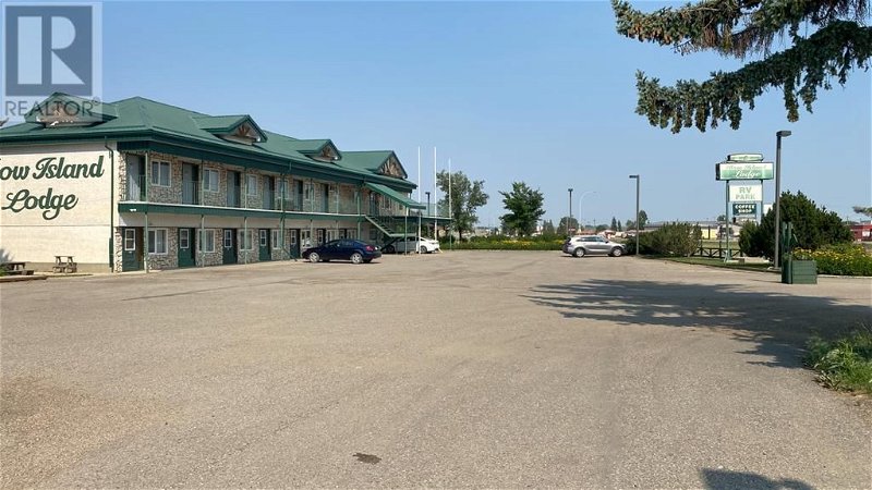 Image #1 of Business for Sale at 230 7 Avenue, Bow Island, Alberta